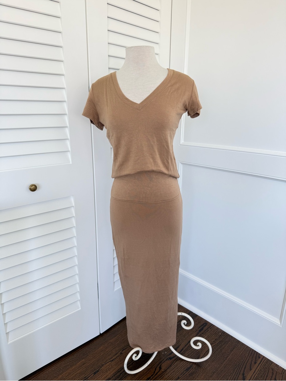 Women's Tan Maxi Skirt Set with V-Neck Top
